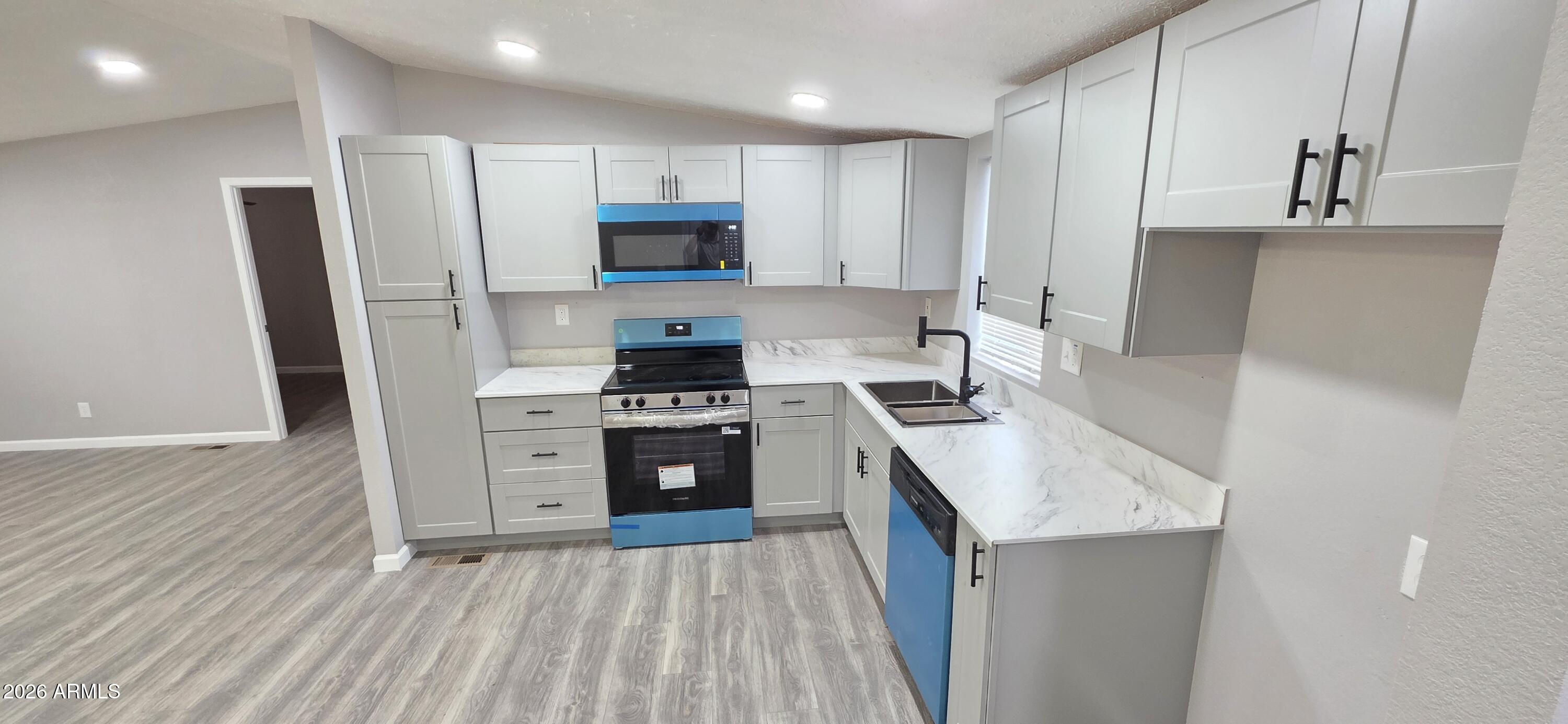 6840 W KAREN LEE Lane