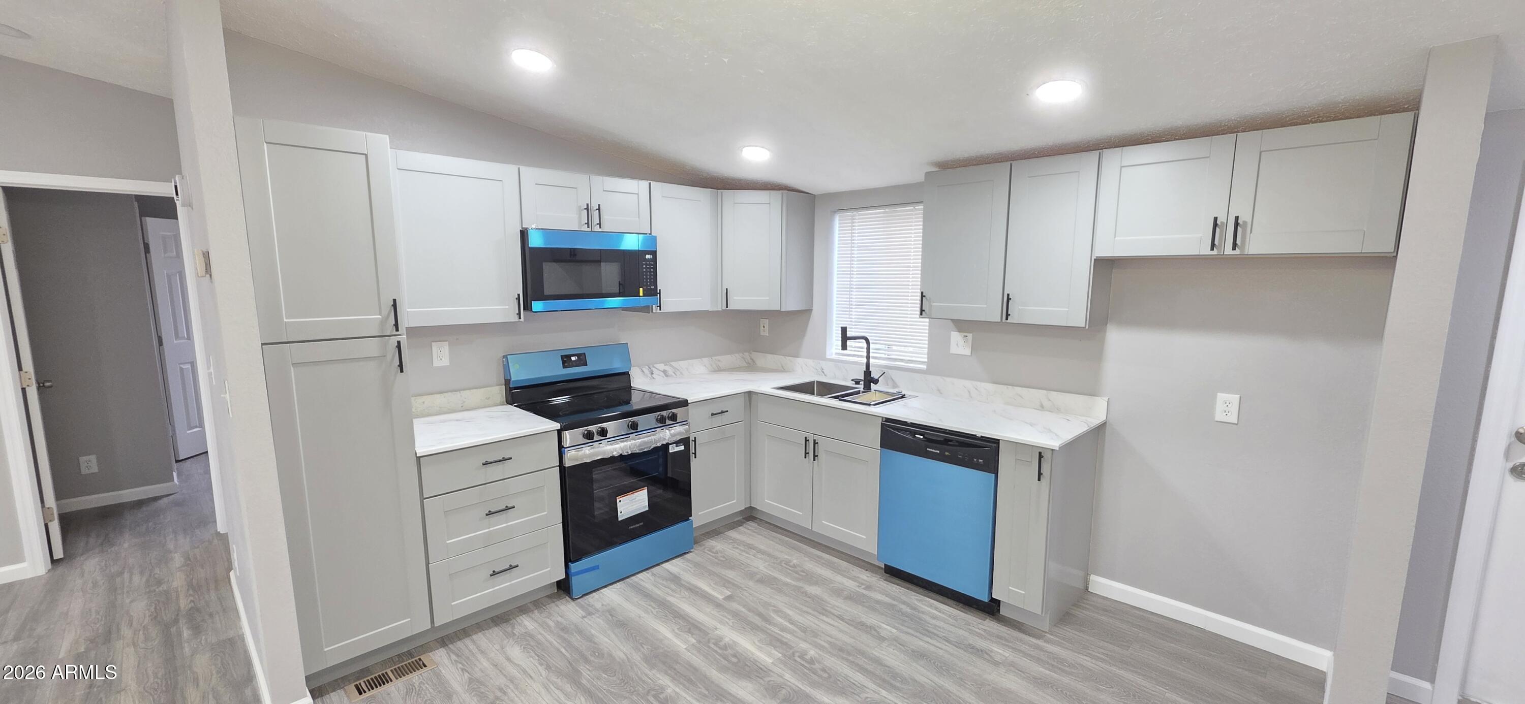 6840 W KAREN LEE Lane