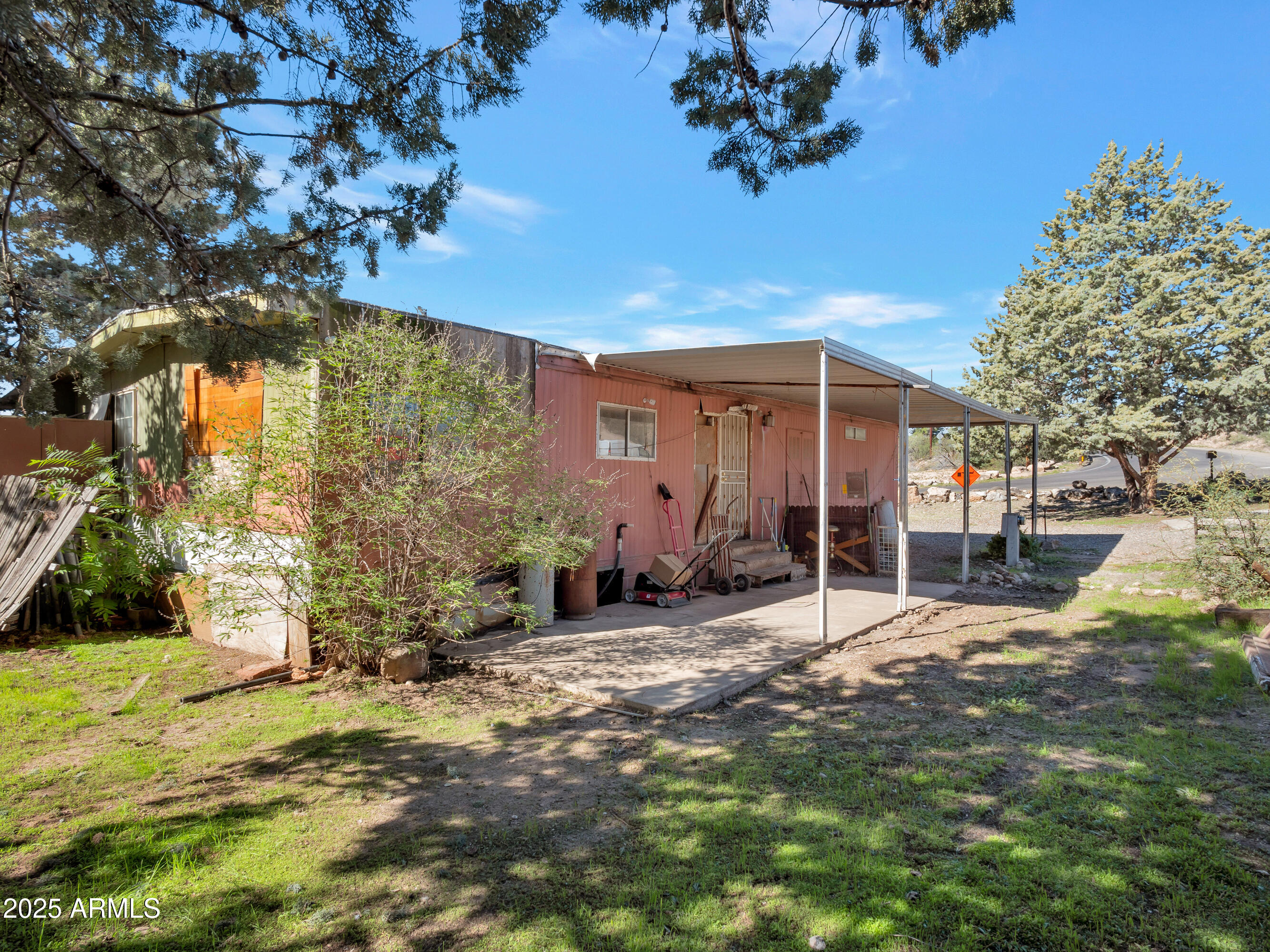 5005 N MONTEZUMA Avenue
