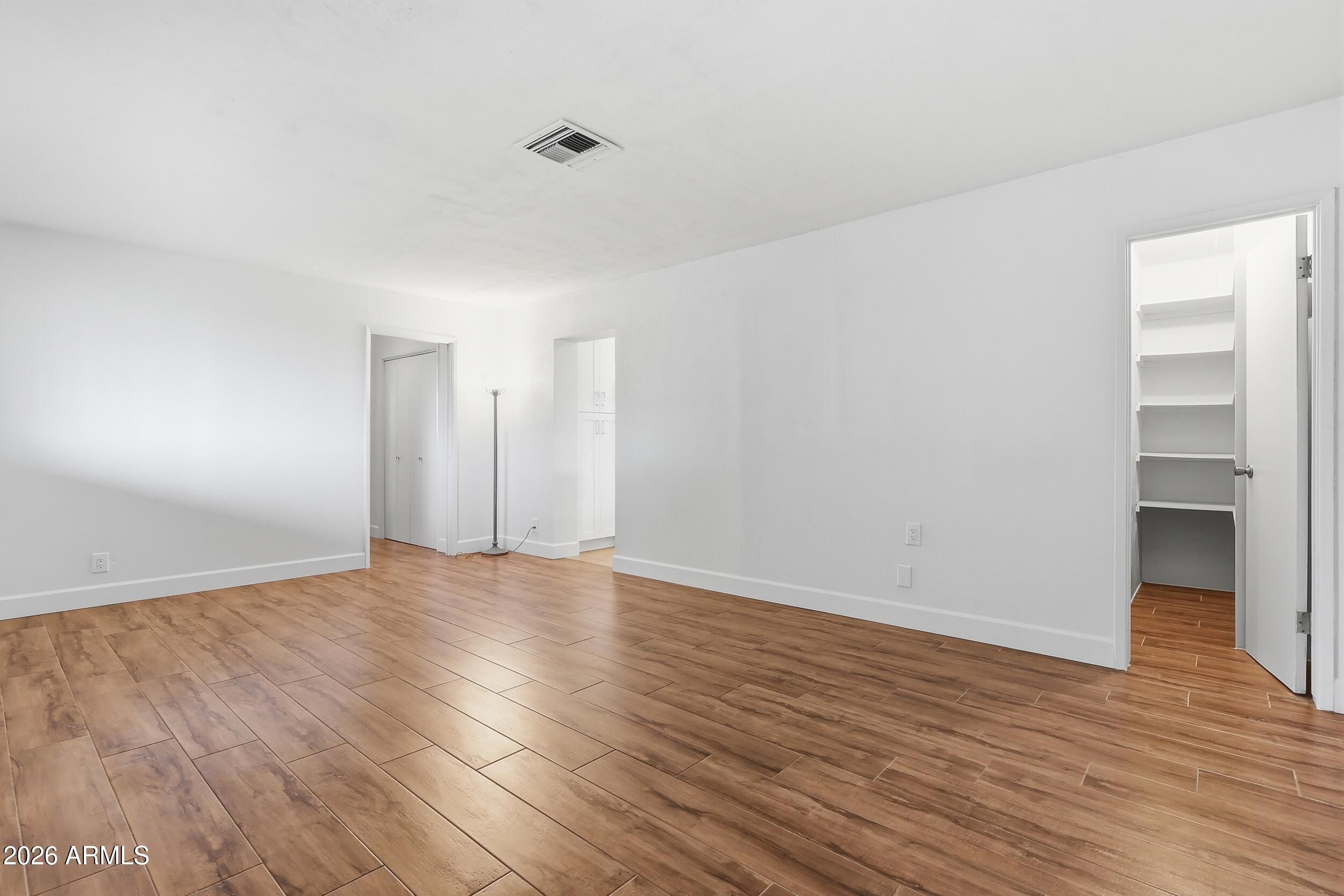WESTOWN 3 - Residential