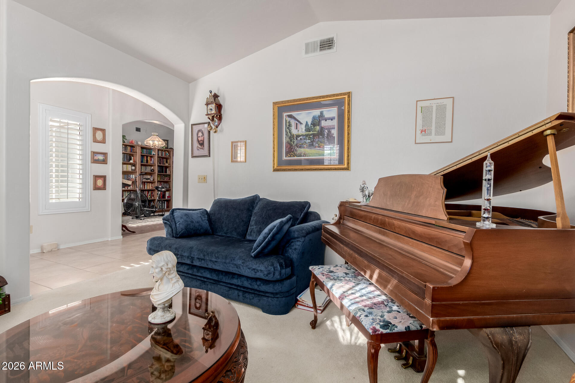 2566 E LYNWOOD Street