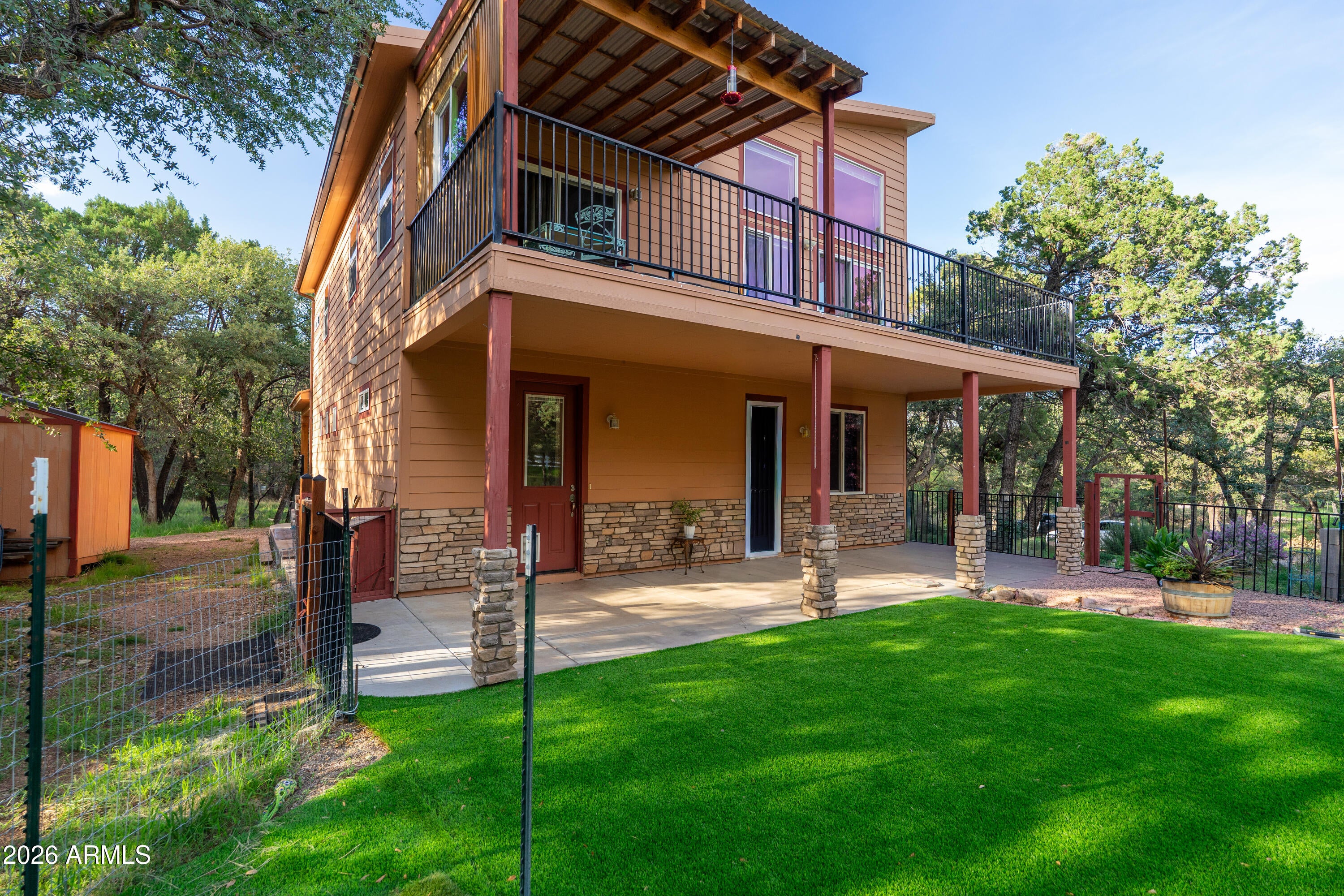 221 E Oso Trail