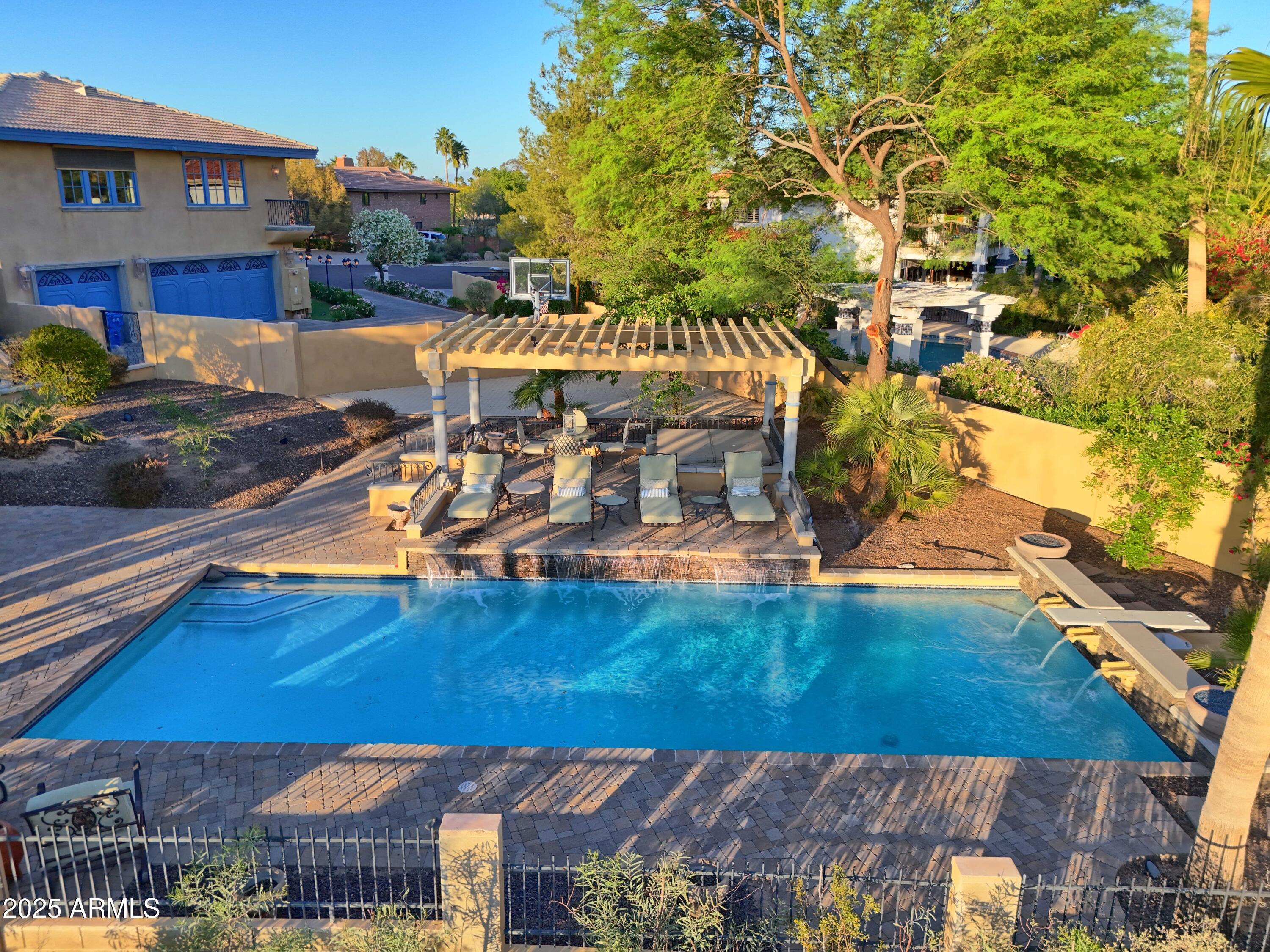 12240 S HONAH LEE Court