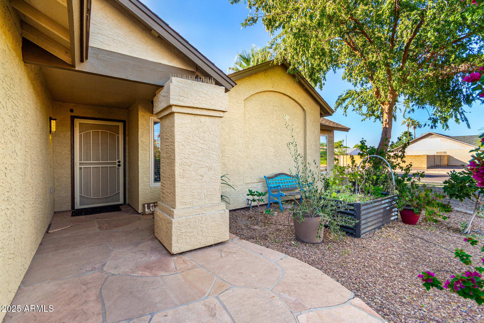 2712 N EVERGREEN Street