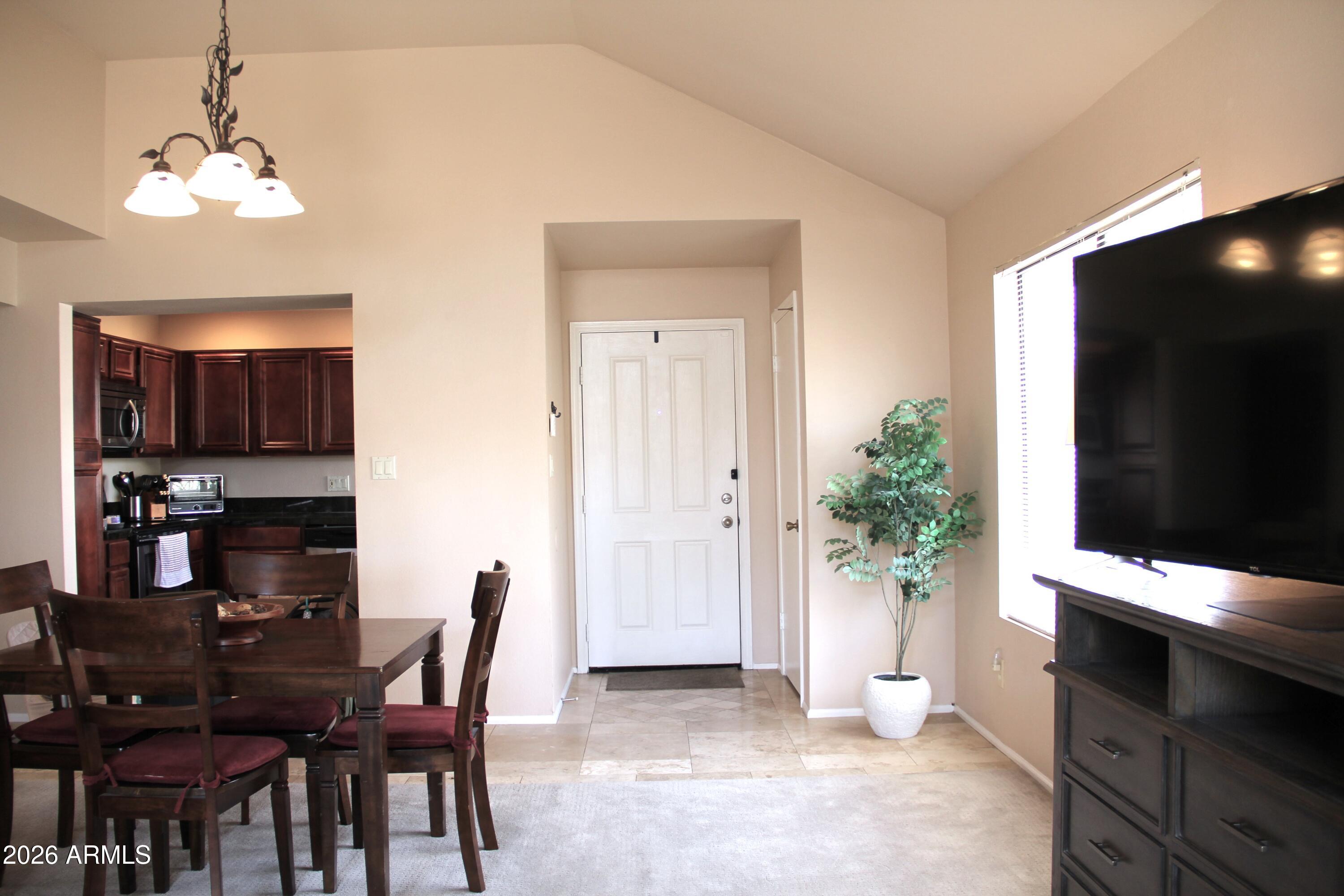 10115 E MOUNTAIN VIEW Road 2062