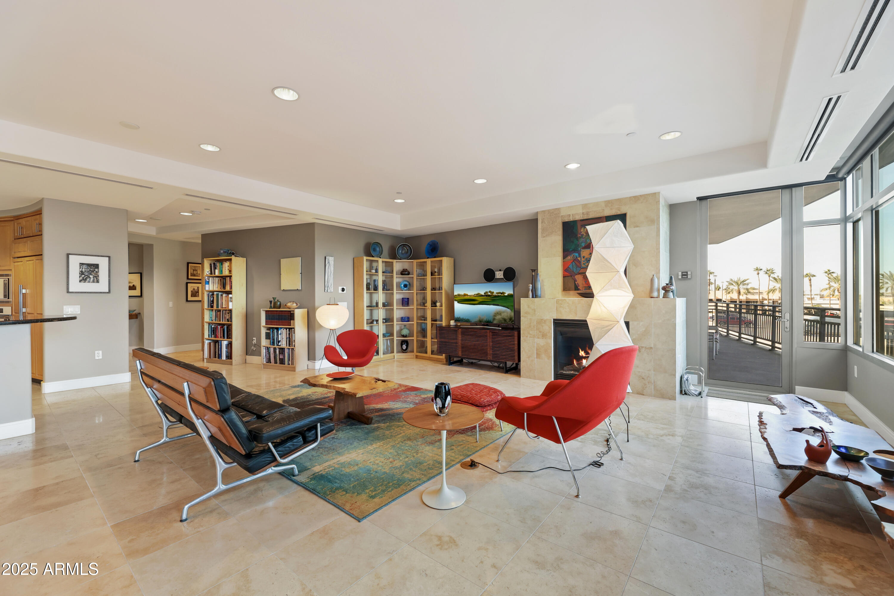 2211 E CAMELBACK Road 201