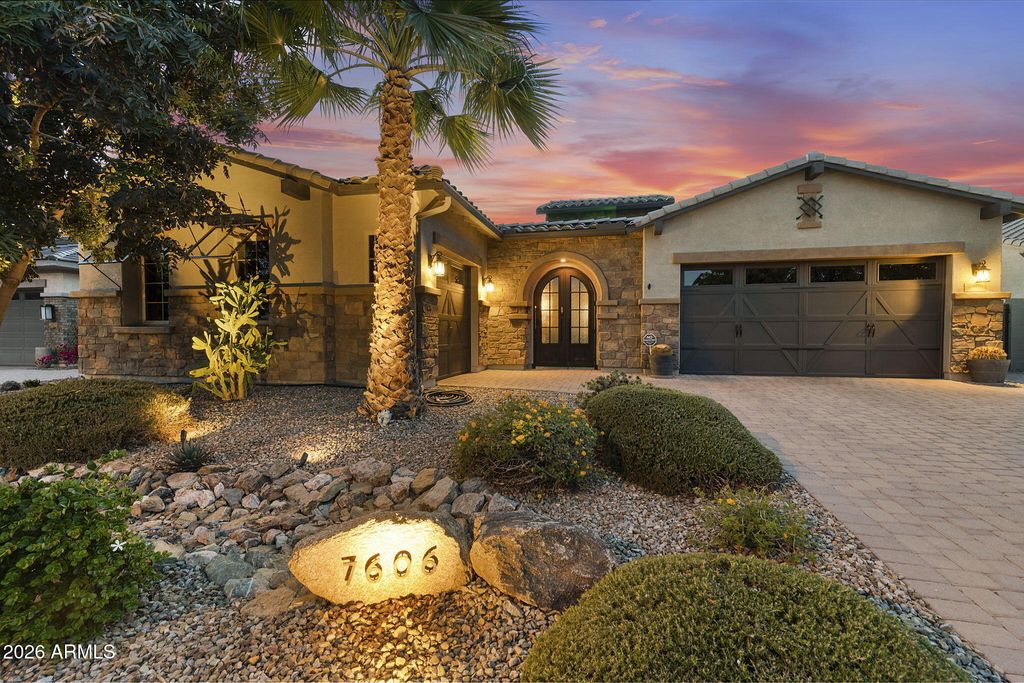 Photo of 7606 S Penrose Drive, Gilbert, AZ 85298 (MLS # 7025399)