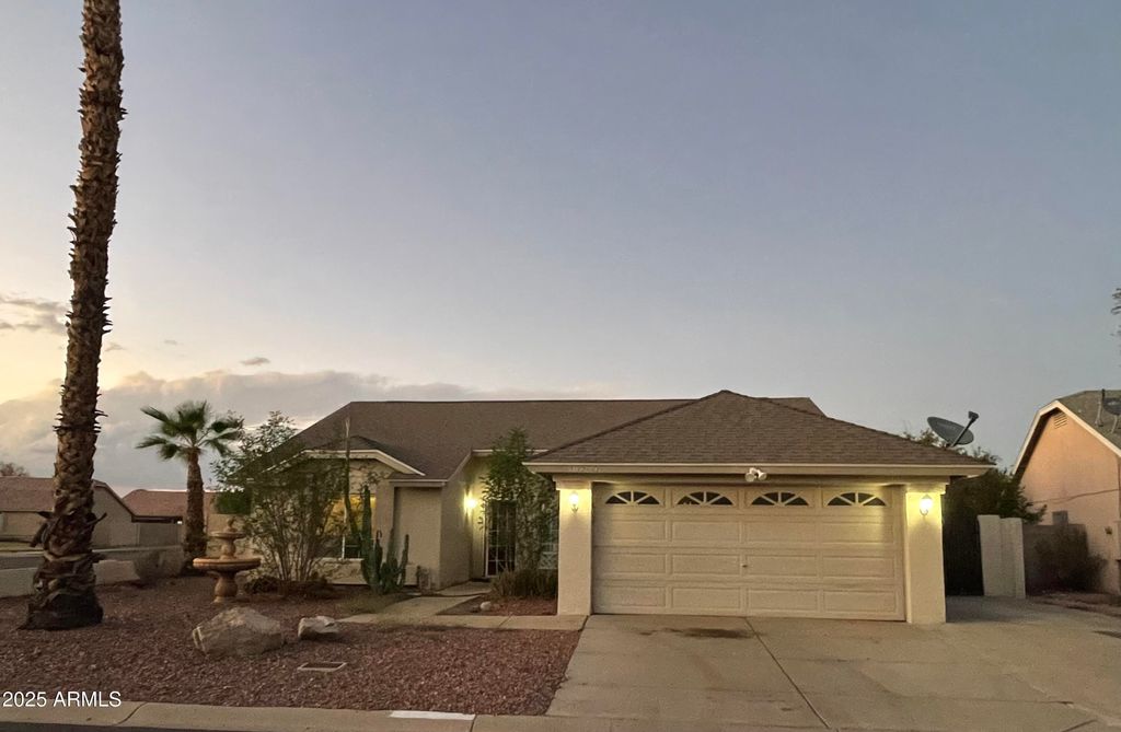 Photo of 10260 W Orange Drive, Glendale, AZ 85307 (MLS # 6923261)