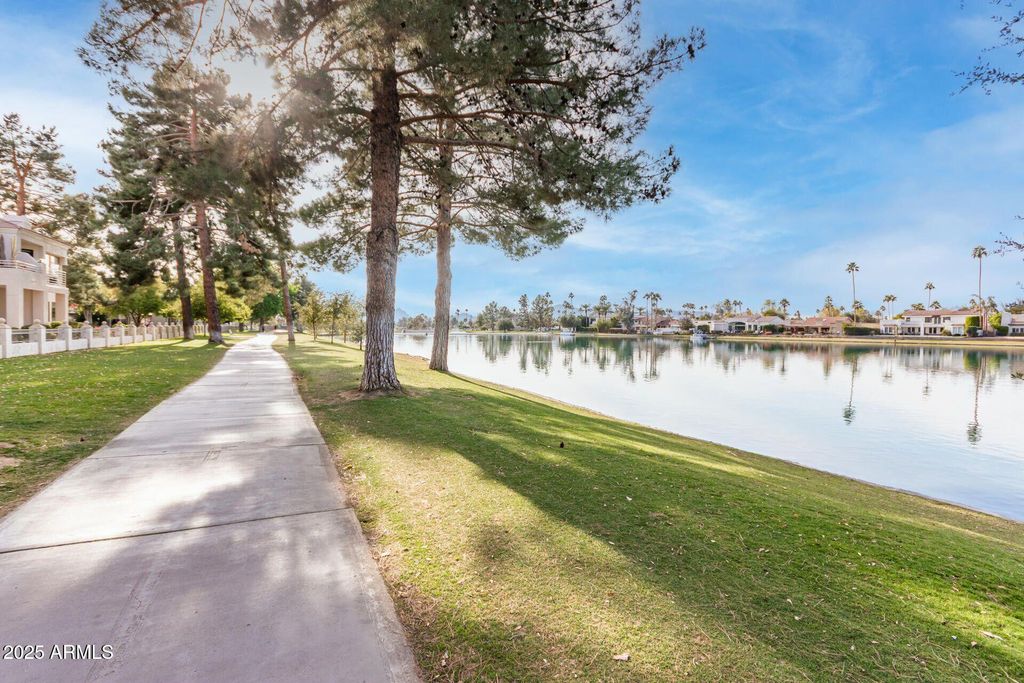 Photo of 8270 N Hayden Road #1010, Scottsdale, AZ 85258 (MLS # 6971073)