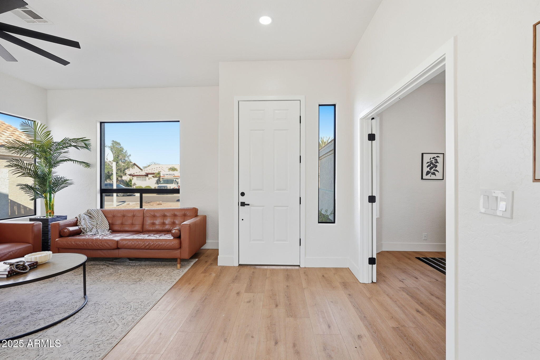 5341 W CHICAGO Street