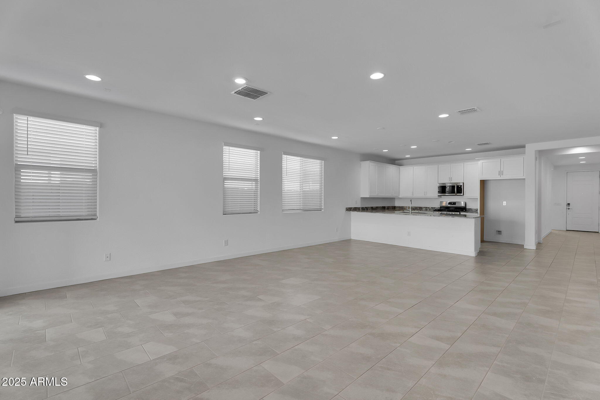 19948 W FLOWER Street