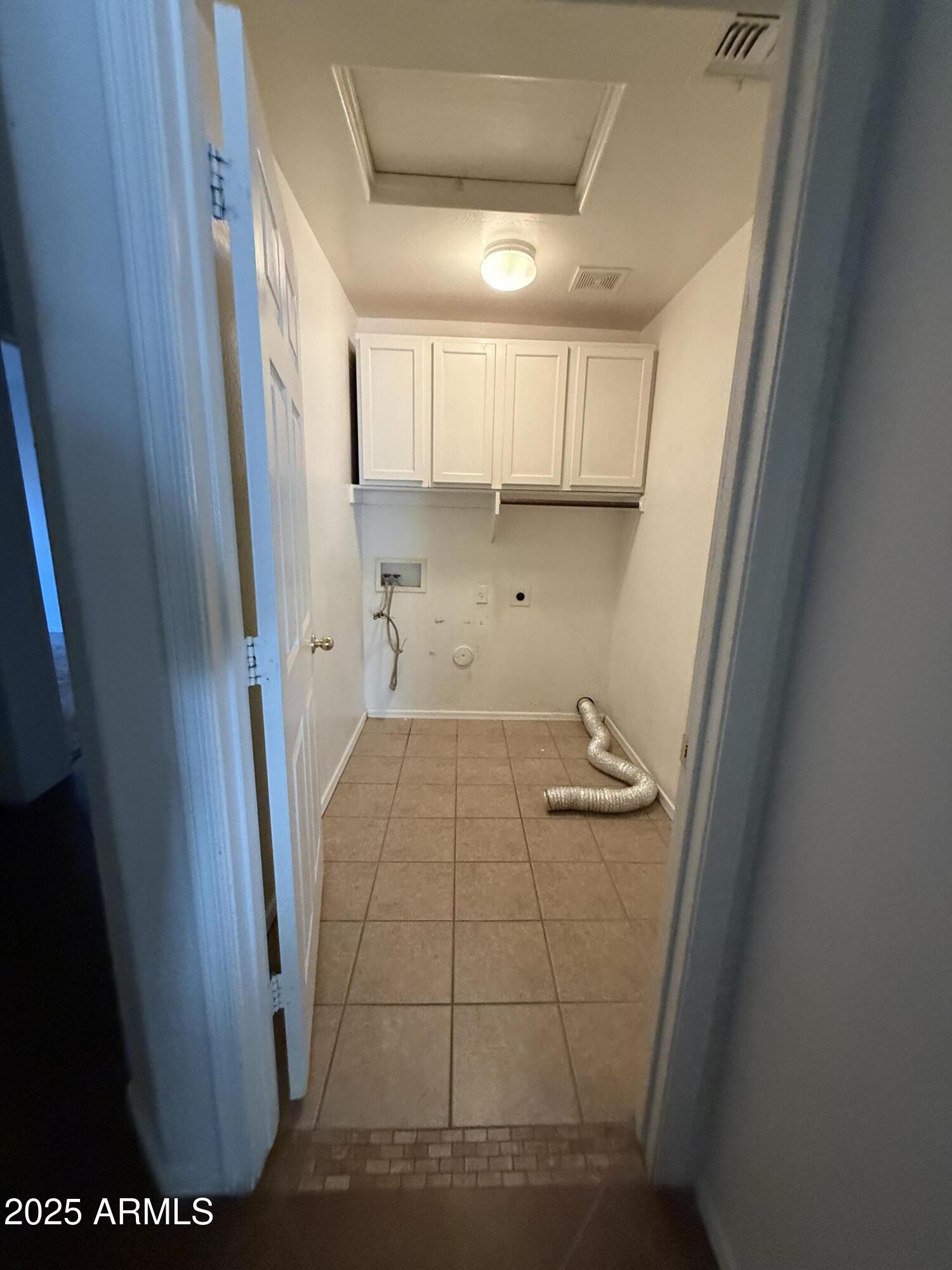 Goodyear, Arizona 85338, United States, 4 Bedrooms Bedrooms, ,2 BathroomsBathrooms,Residential,Active,238529