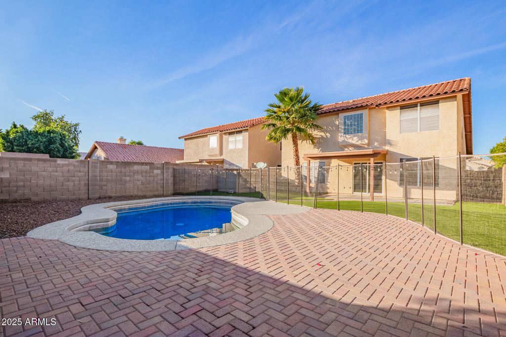 Photo of 12547 W Edgemont Avenue, Avondale, AZ 85392 (MLS # 6952105)