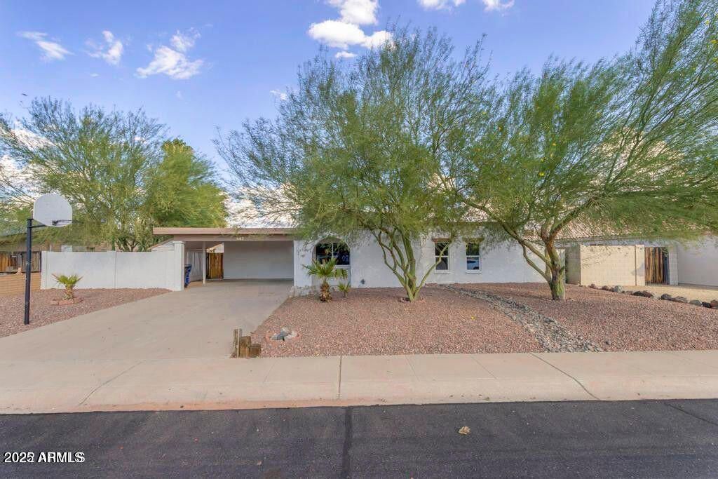Photo of 843 N Jay Street, Chandler, AZ 85225 (MLS # 6917298)