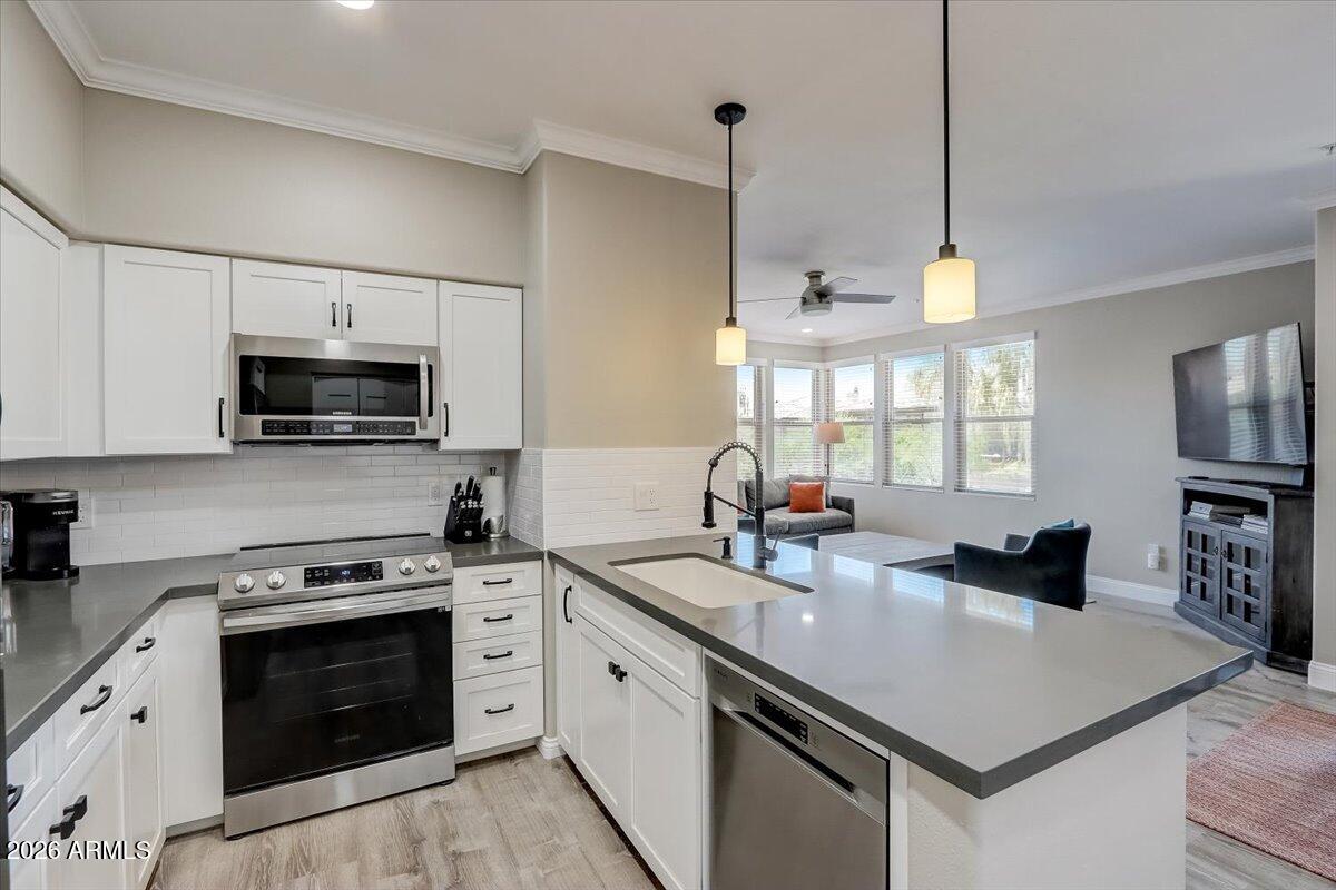 19777 N 76TH Street 2175