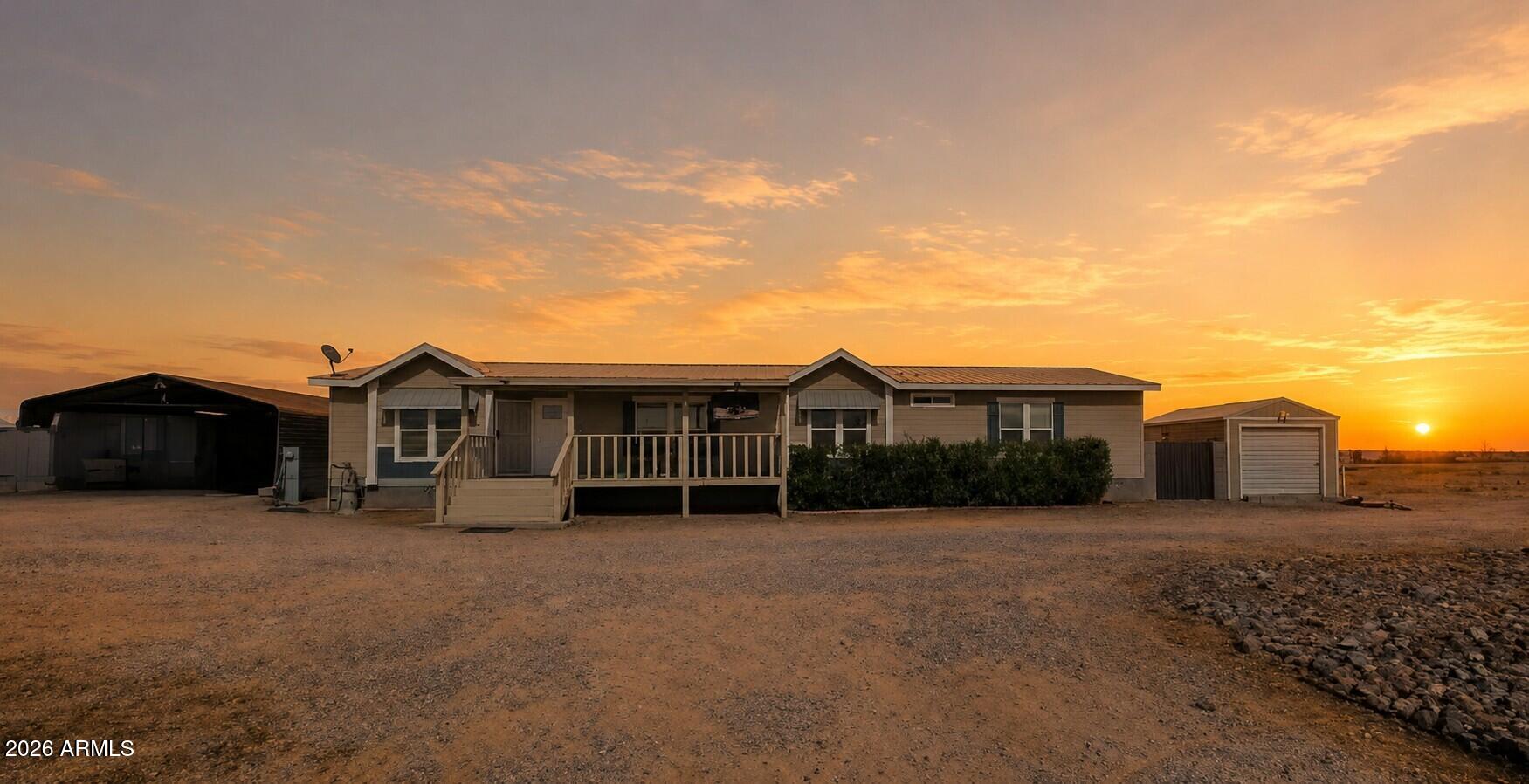 22417 W DOVE VALLEY Road