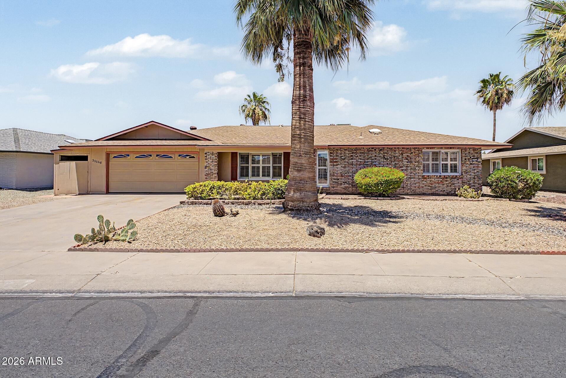 20008 N WILLOWCREEK Circle