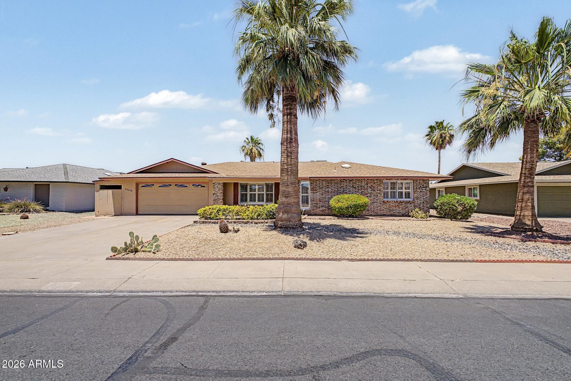 20008 N WILLOWCREEK Circle