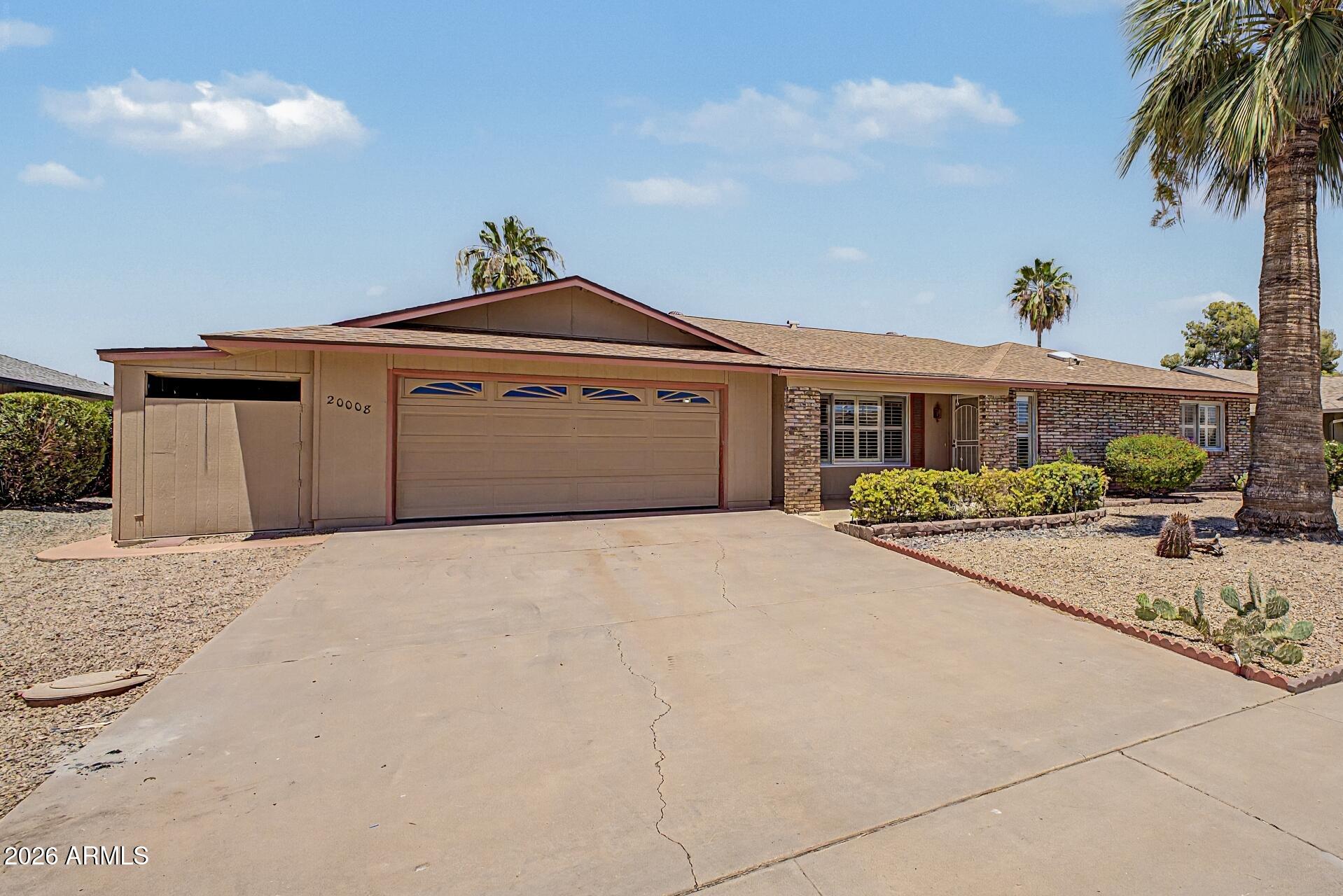 20008 N WILLOWCREEK Circle
