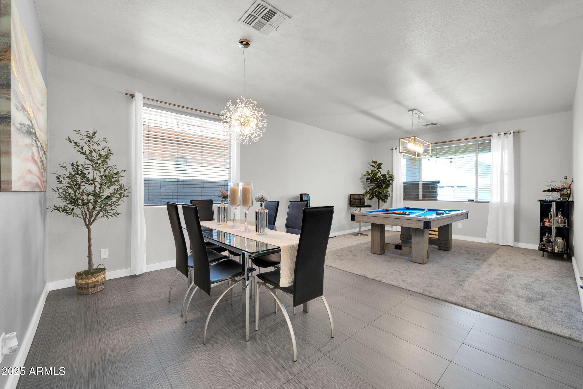 10430 W LOS GATOS Drive