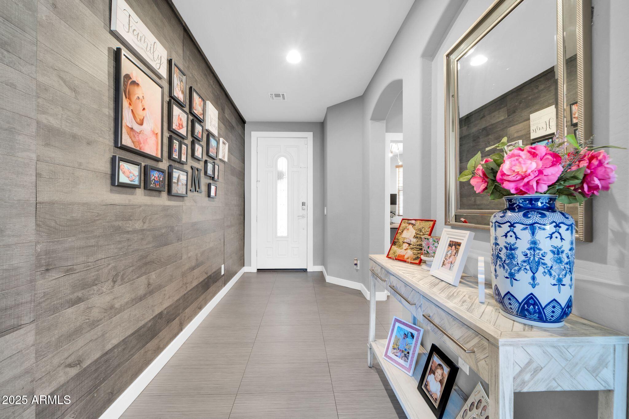 10430 W LOS GATOS Drive