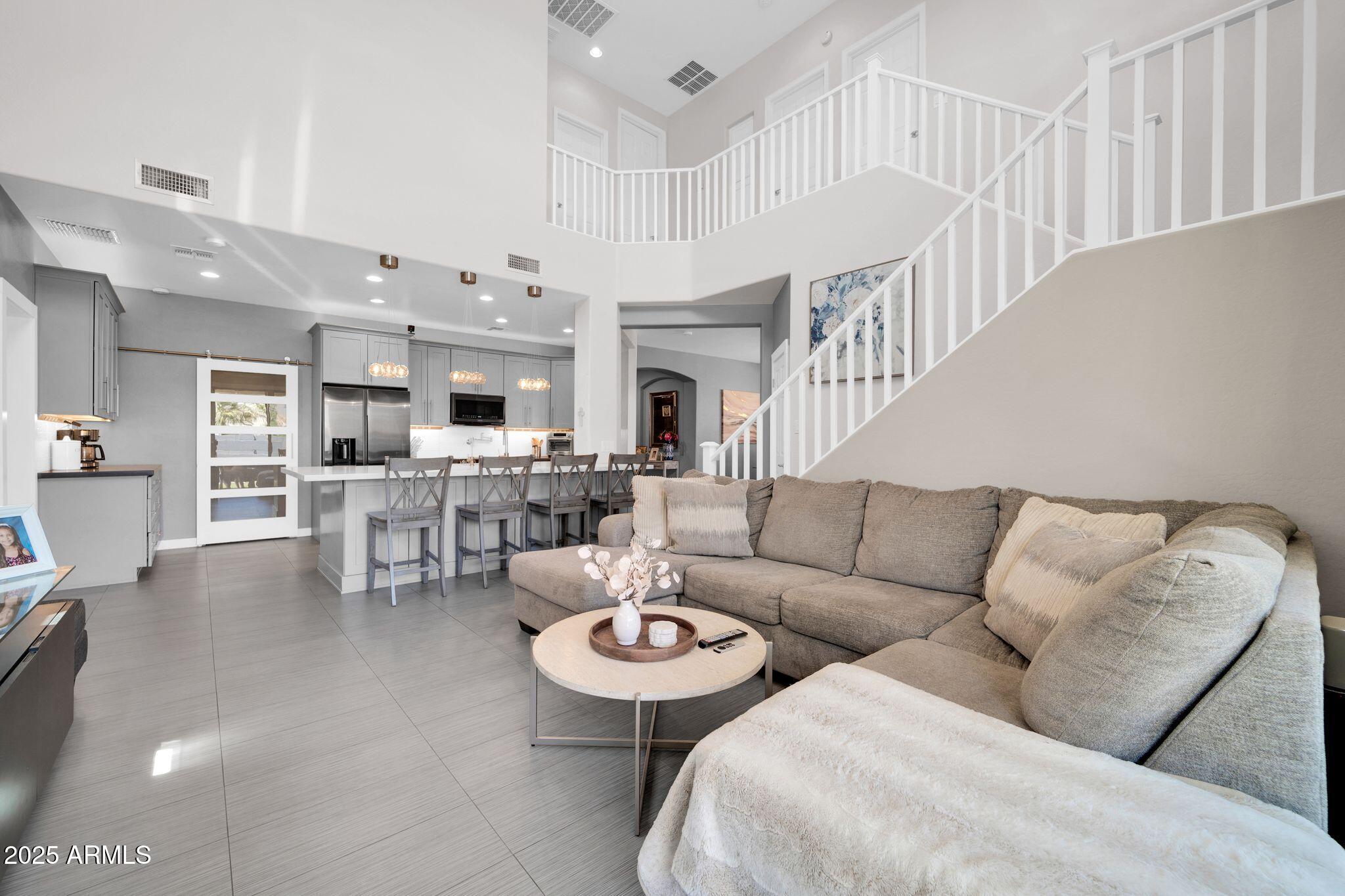 10430 W LOS GATOS Drive