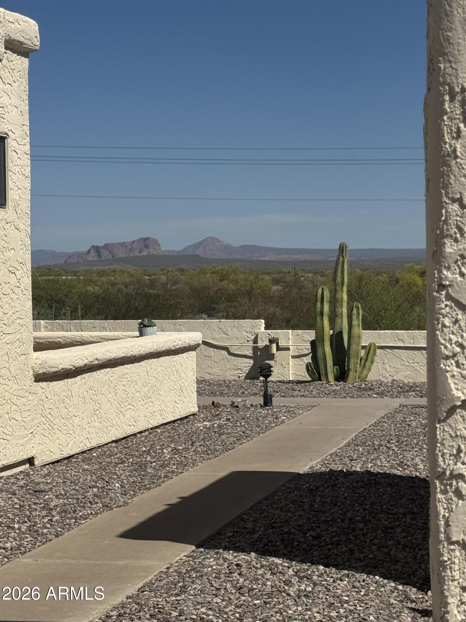 879 E LANCASTER Circle