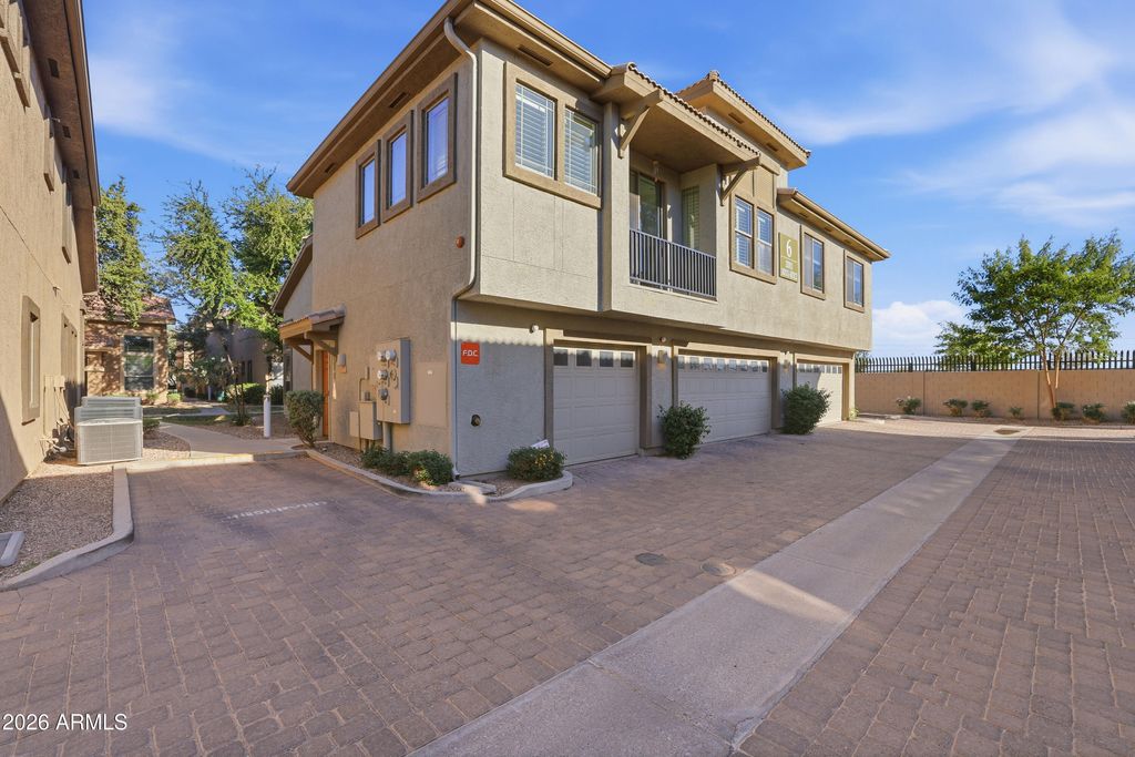 Photo of 1225 N 36 Street #2011, Phoenix, AZ 85008 (MLS # 7000215)