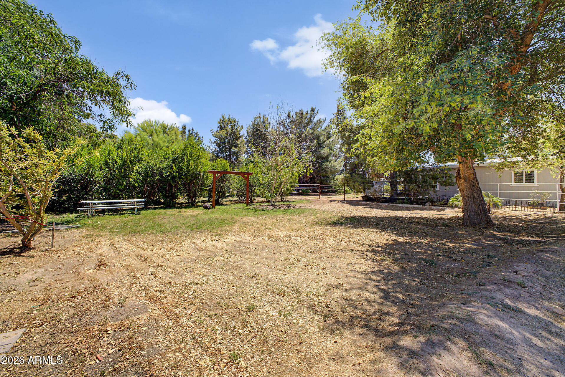 4015 W TOPEKA Drive