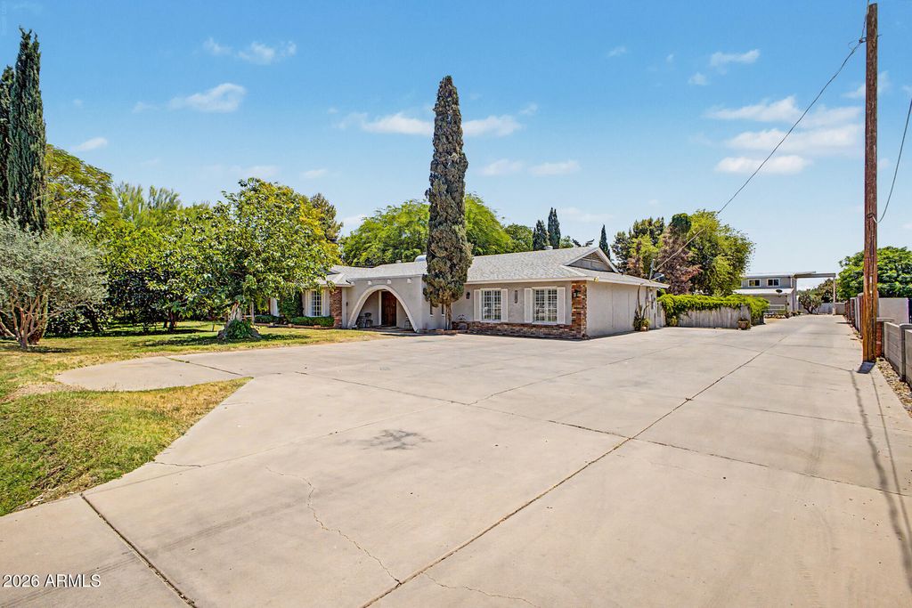 Photo of 4015 W Topeka Drive, Glendale, AZ 85308 (MLS # 7027255)