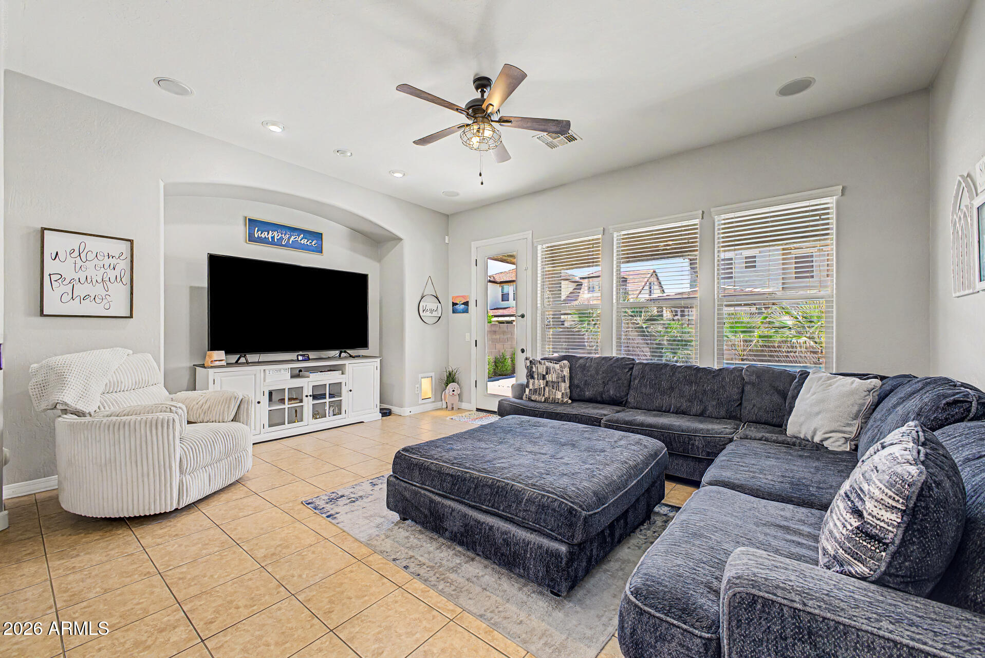20262 E VIA DE COLINA --