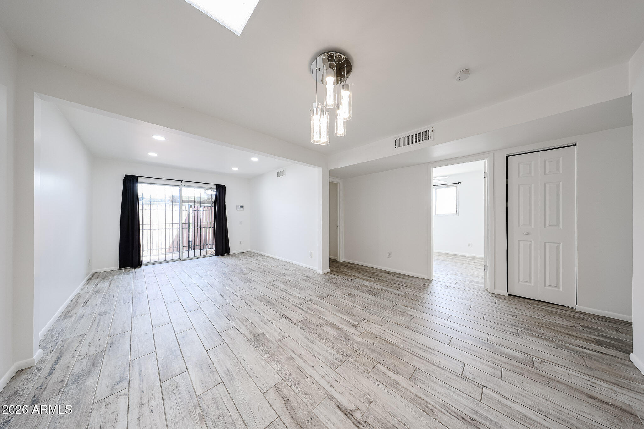 2501 N 22ND Drive