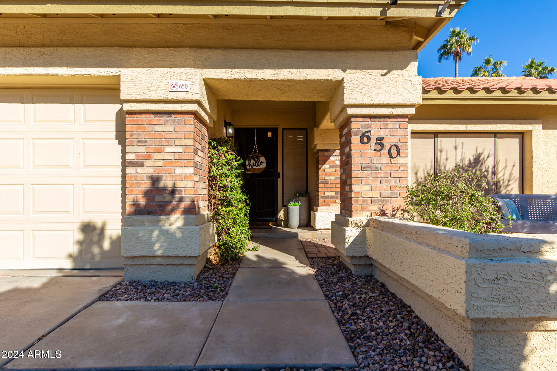 650 E SILVER CREEK Road