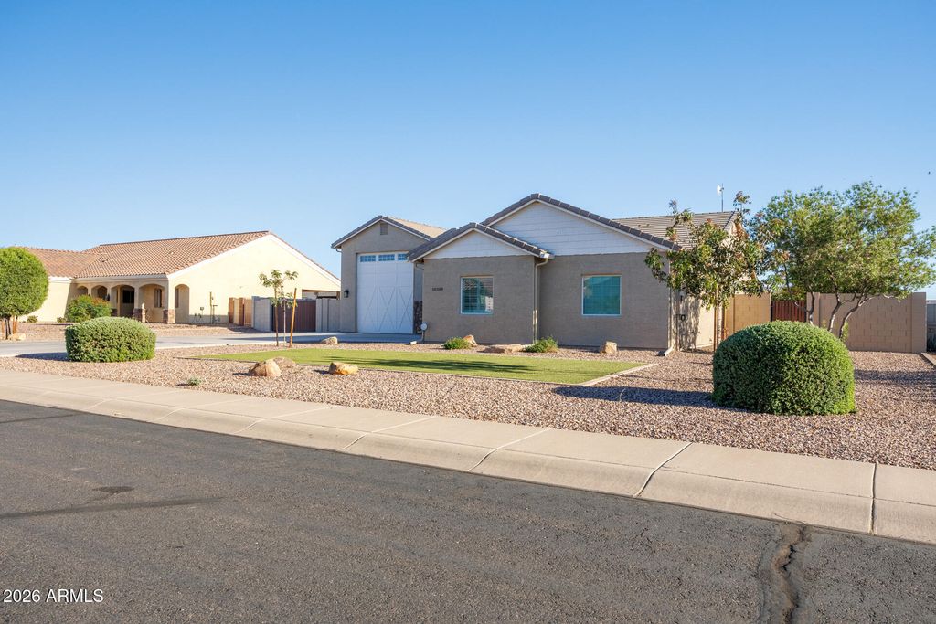 Photo of 10289 W Ironwood Drive, Casa Grande, AZ 85194 (MLS # 7012082)