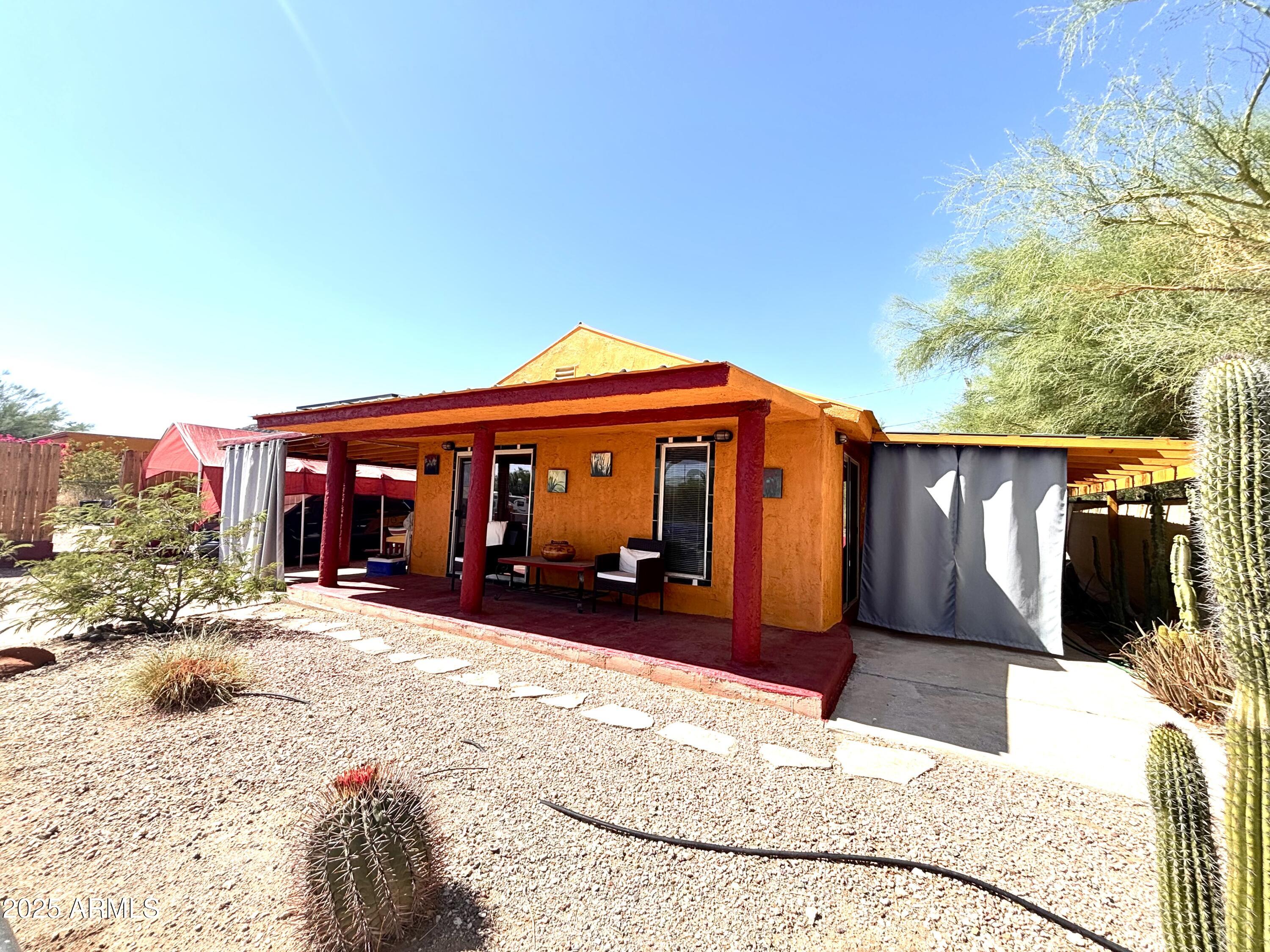 851 N WASHINGTON Avenue