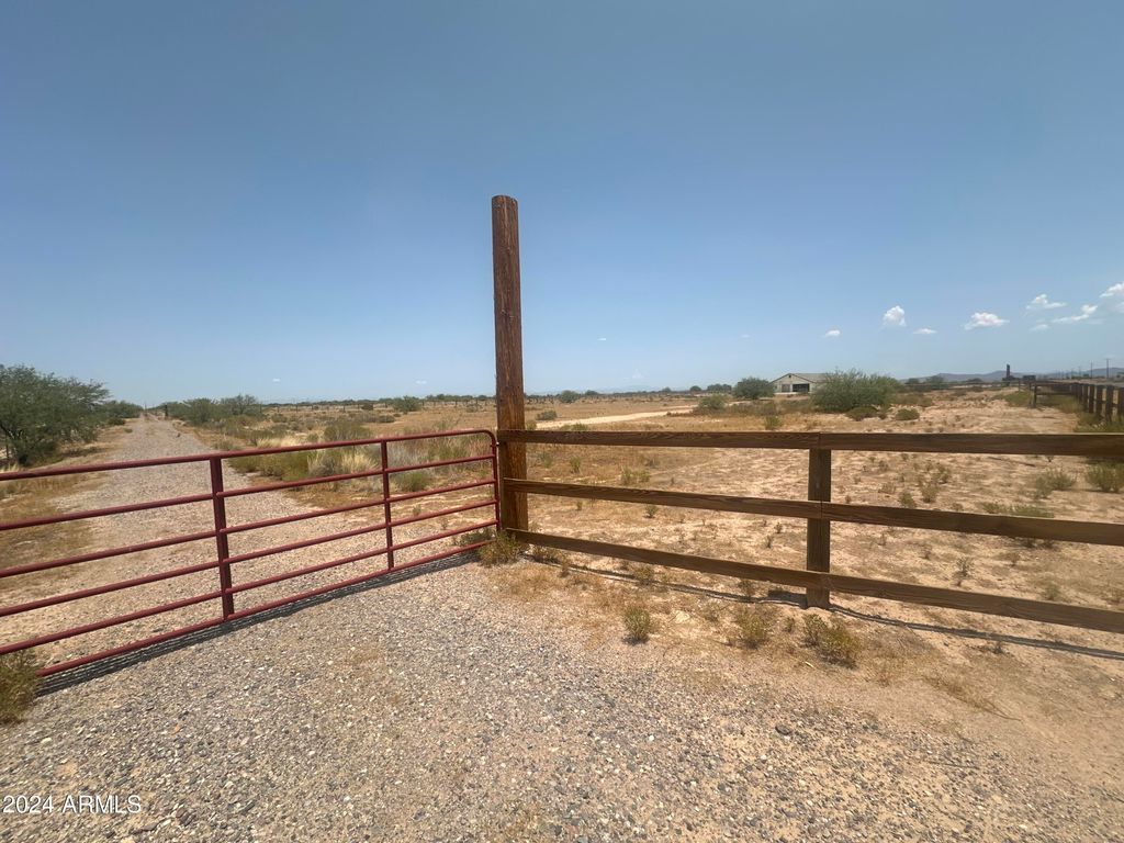 Photo of 0 S Sunshine Boulevard #0008 C&amp;D, Casa Grande, AZ 85122 (MLS # 6898635)
