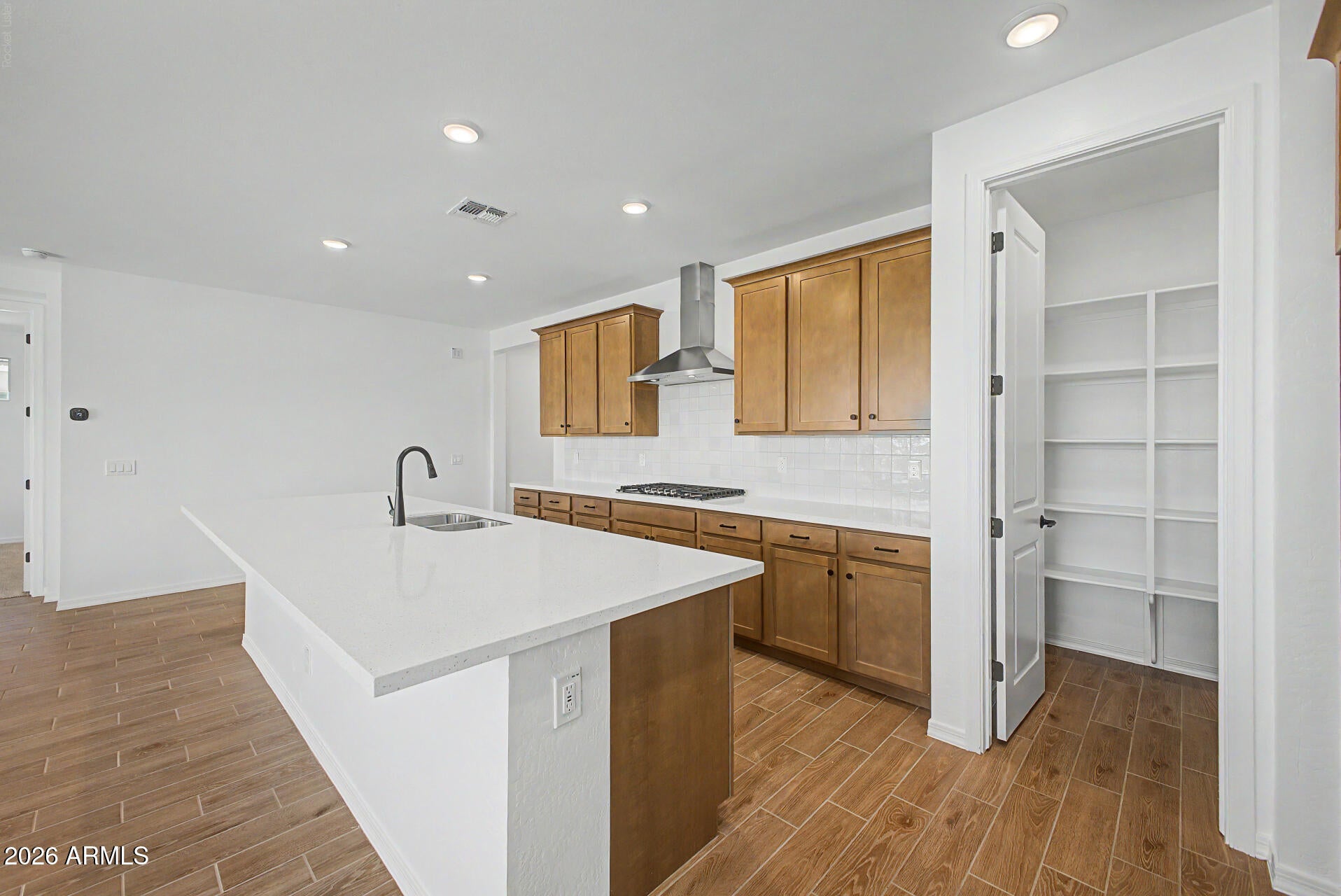 19424 W LOMA Lane
