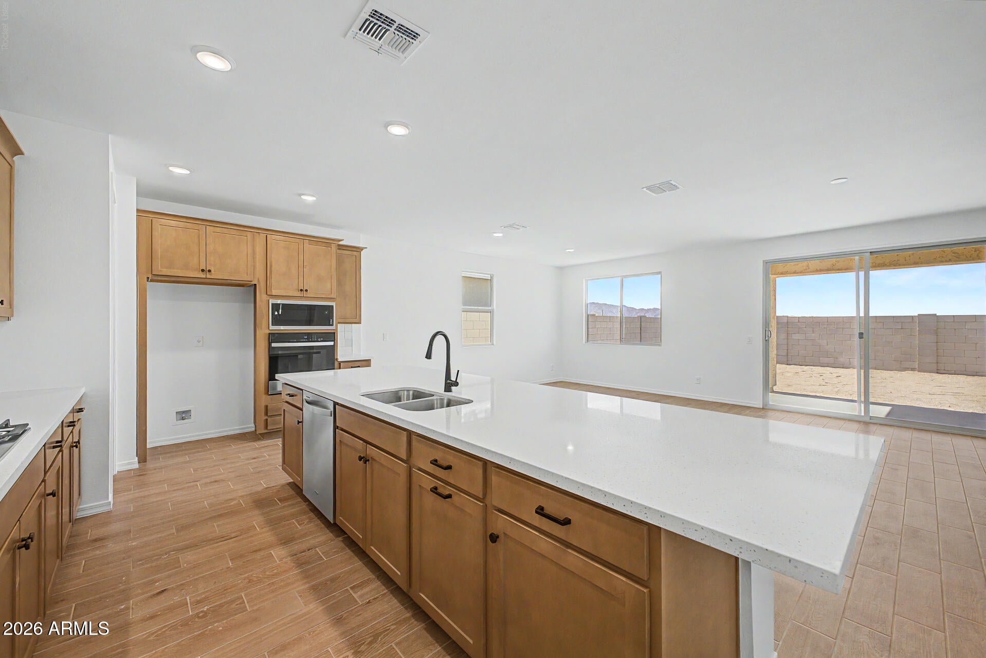 19424 W LOMA Lane