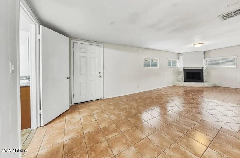 449 S Stewart --