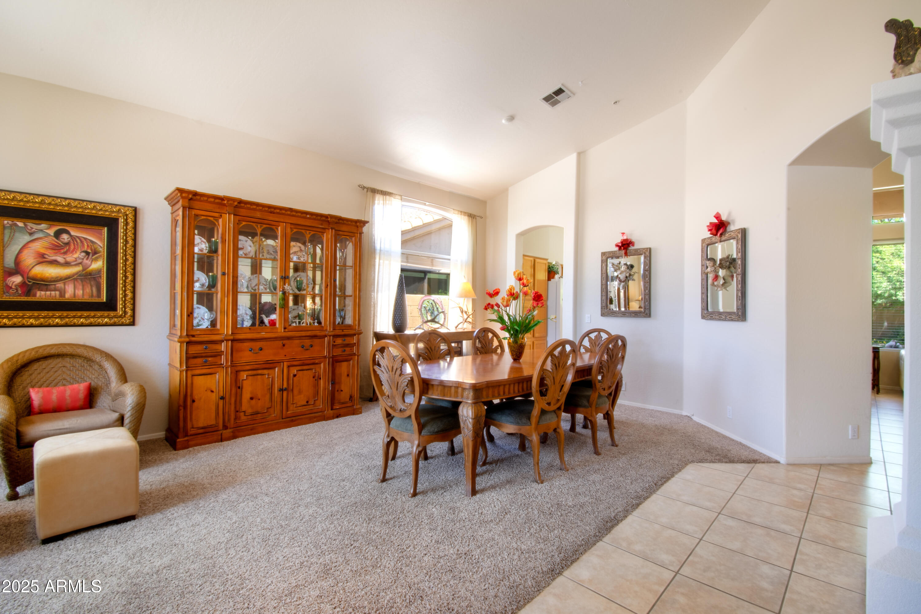 9038 E CALLE DE VALLE Drive