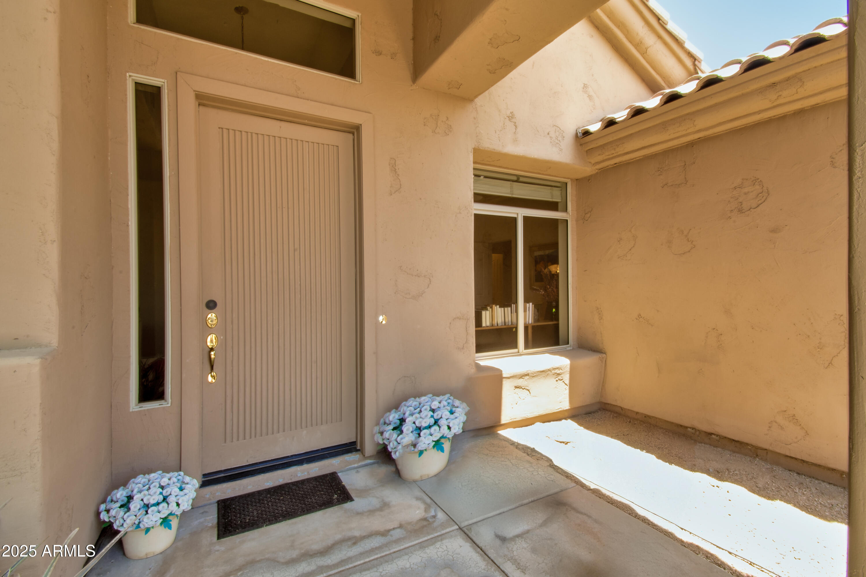 9038 E CALLE DE VALLE Drive