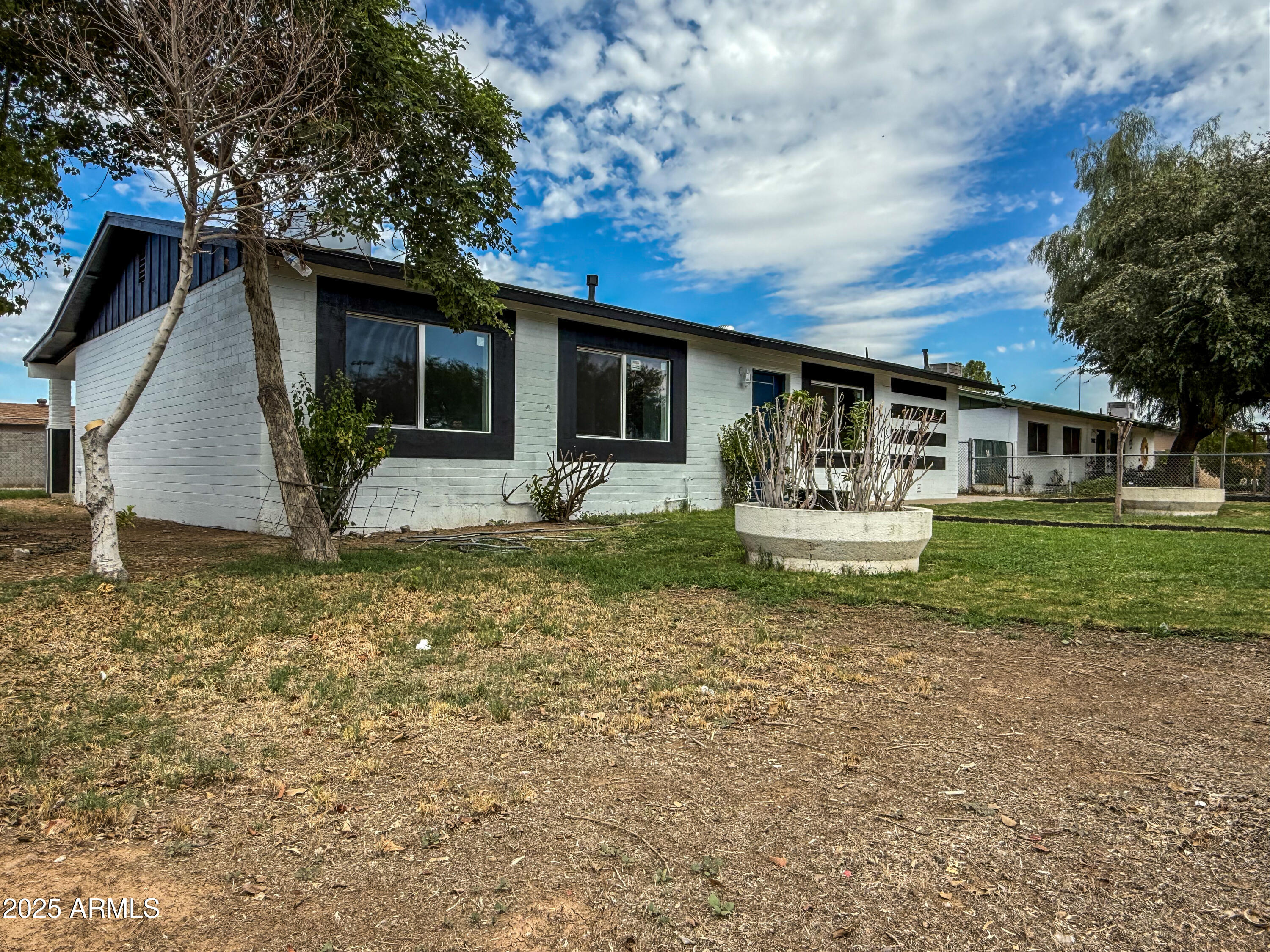 8606 W VAN BUREN Street