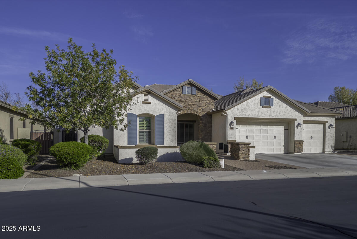 2342 W REMINGTON Drive