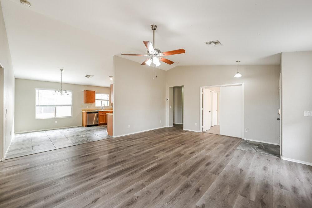 11338 W Crestbrook Drive