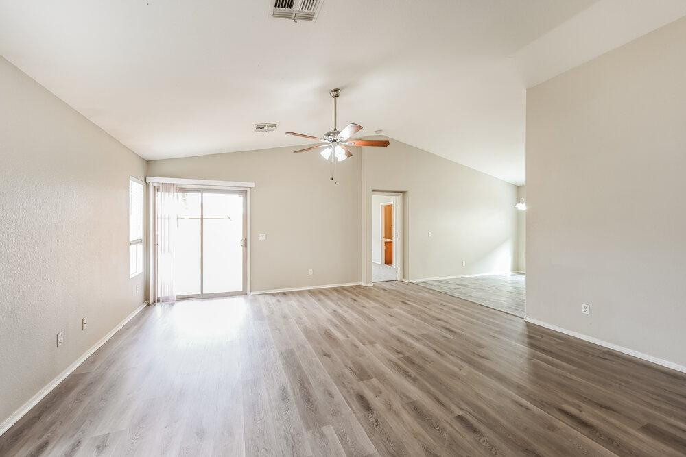 11338 W Crestbrook Drive