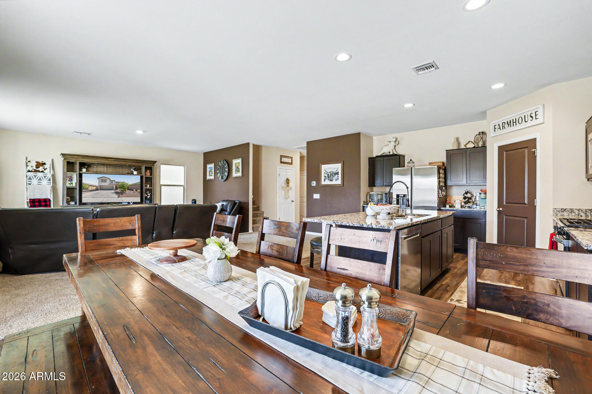 19539 W ANNIKA Drive
