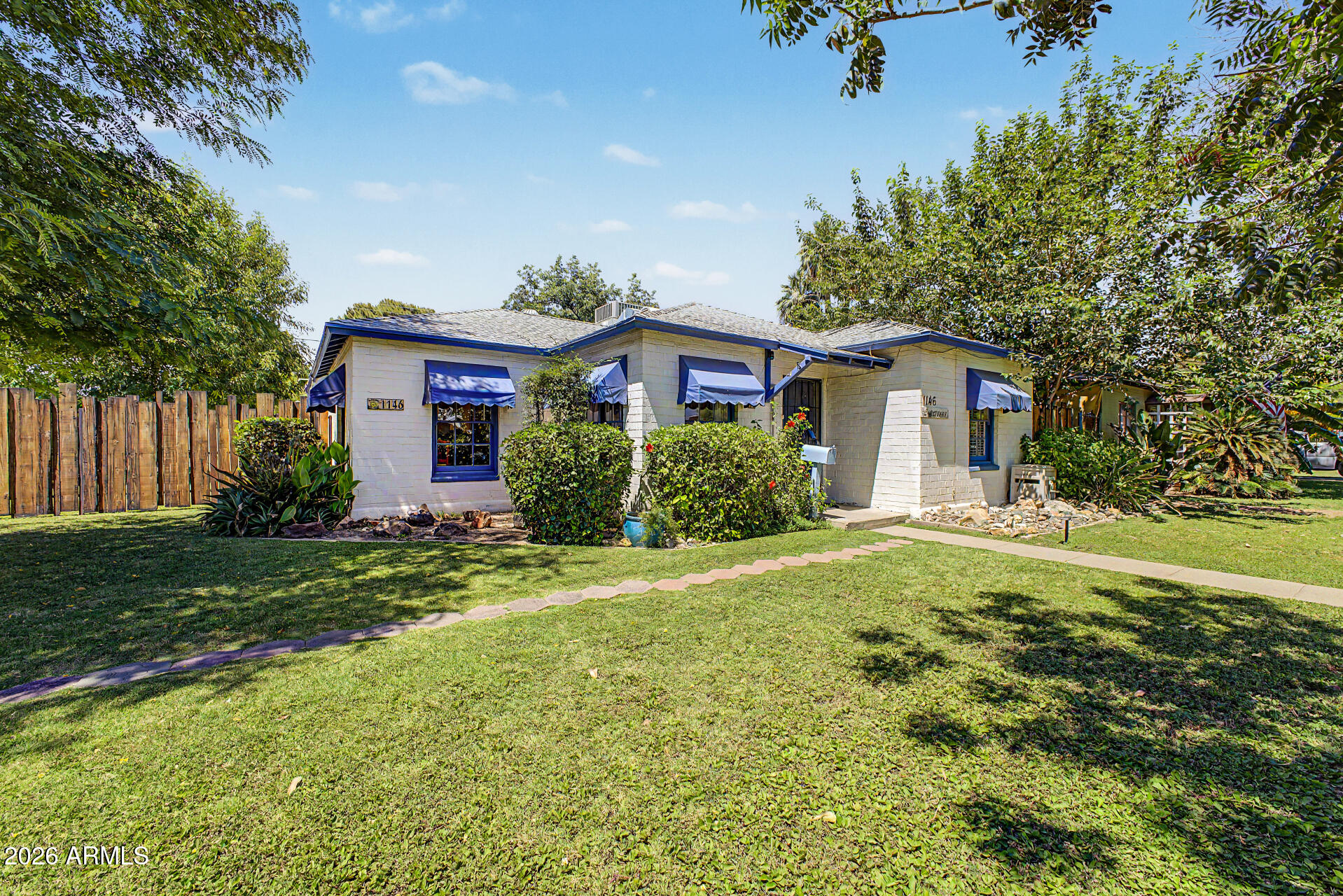 1146 W MACKENZIE Drive