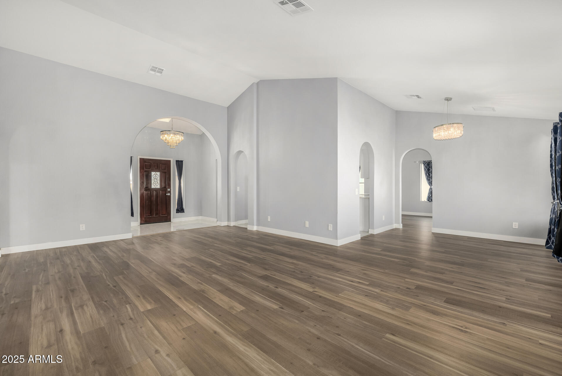 10230 W CAMPBELL Avenue