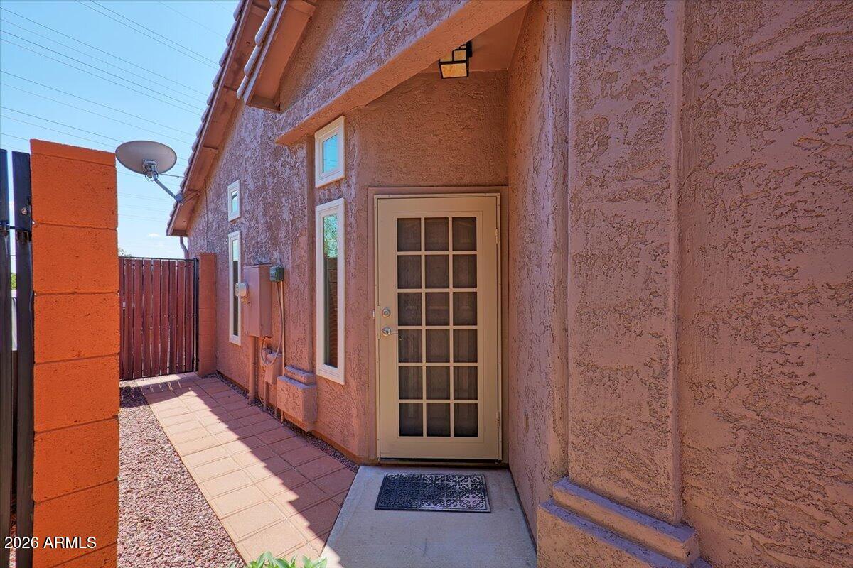 6610 E UNIVERSITY Drive 14
