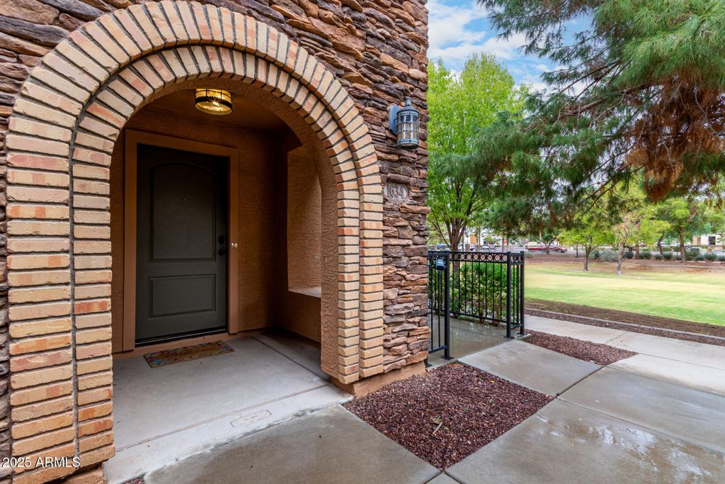 Photo of 1634 E Canyon Creek Drive, Gilbert, AZ 85295 (MLS # 6931769)